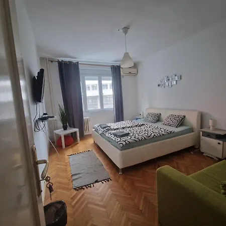 Oda ve Kahvaltı Urban Balkanska *