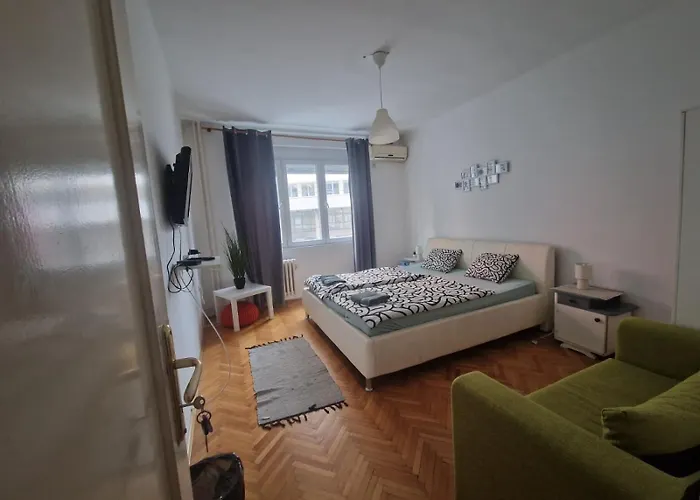 Oda ve Kahvaltı Urban Balkanska *